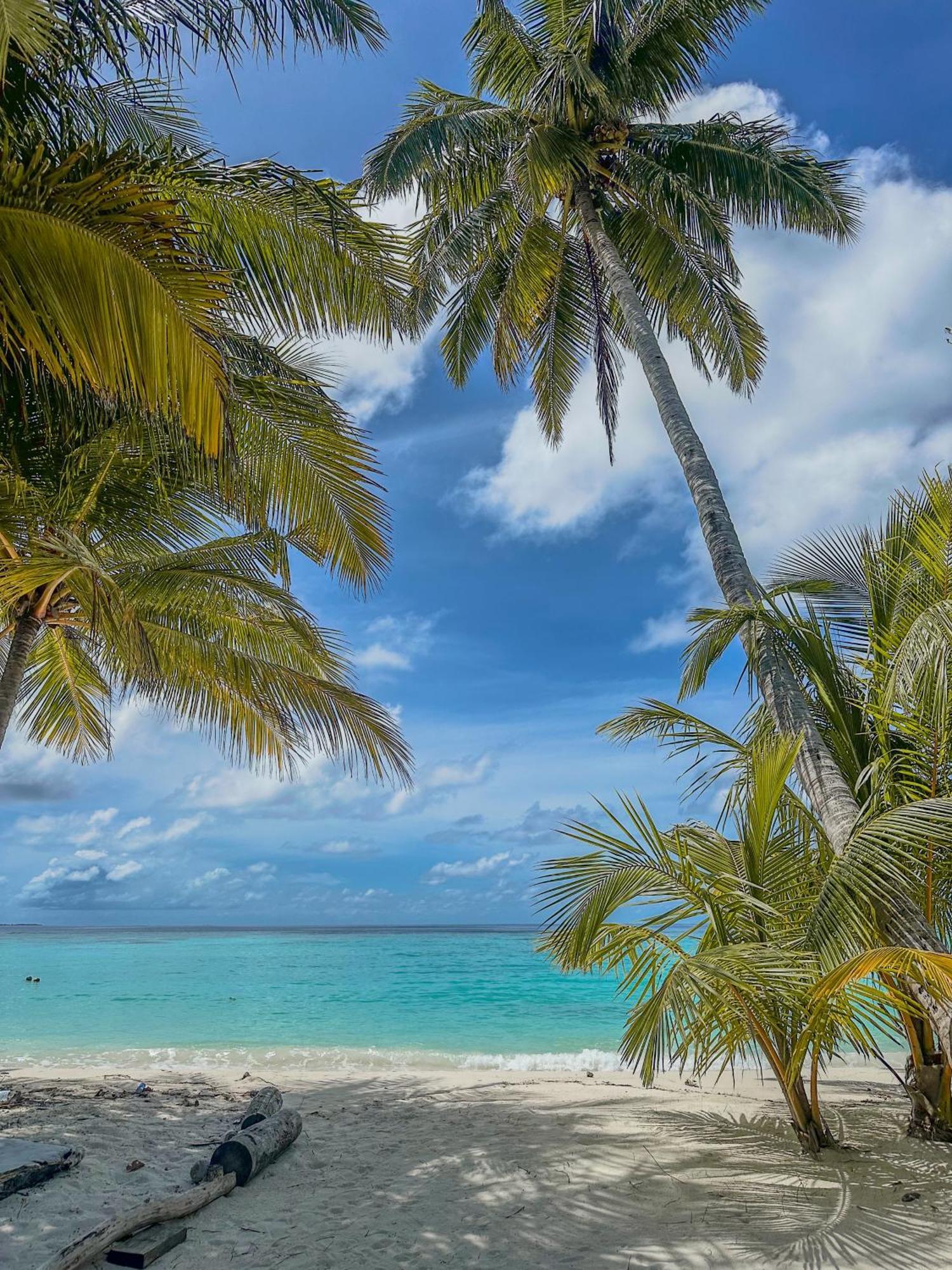 Himandhoo Lodge Exterior photo